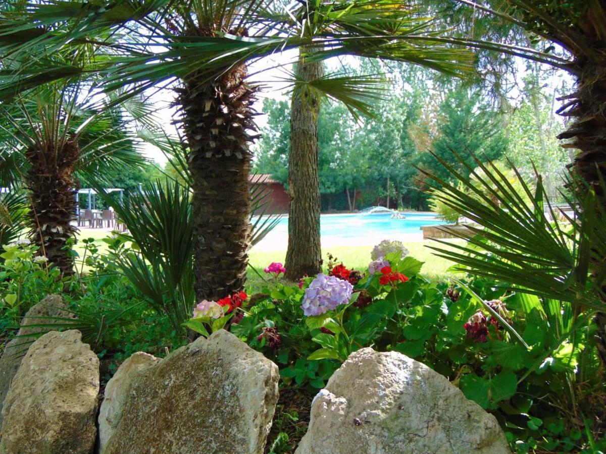 Casale Rurale Bed & Breakfast San Marco Evangelista Bagian luar foto