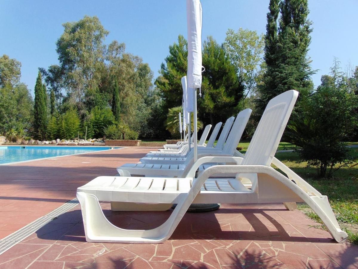Casale Rurale Bed & Breakfast San Marco Evangelista Bagian luar foto