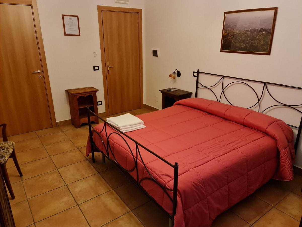 Casale Rurale Bed & Breakfast San Marco Evangelista Bagian luar foto