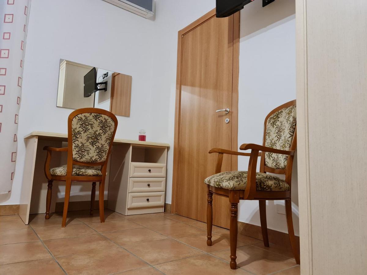 Casale Rurale Bed & Breakfast San Marco Evangelista Bagian luar foto