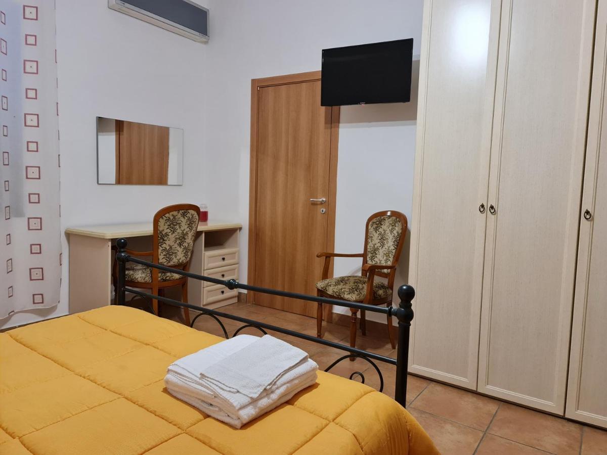 Casale Rurale Bed & Breakfast San Marco Evangelista Bagian luar foto