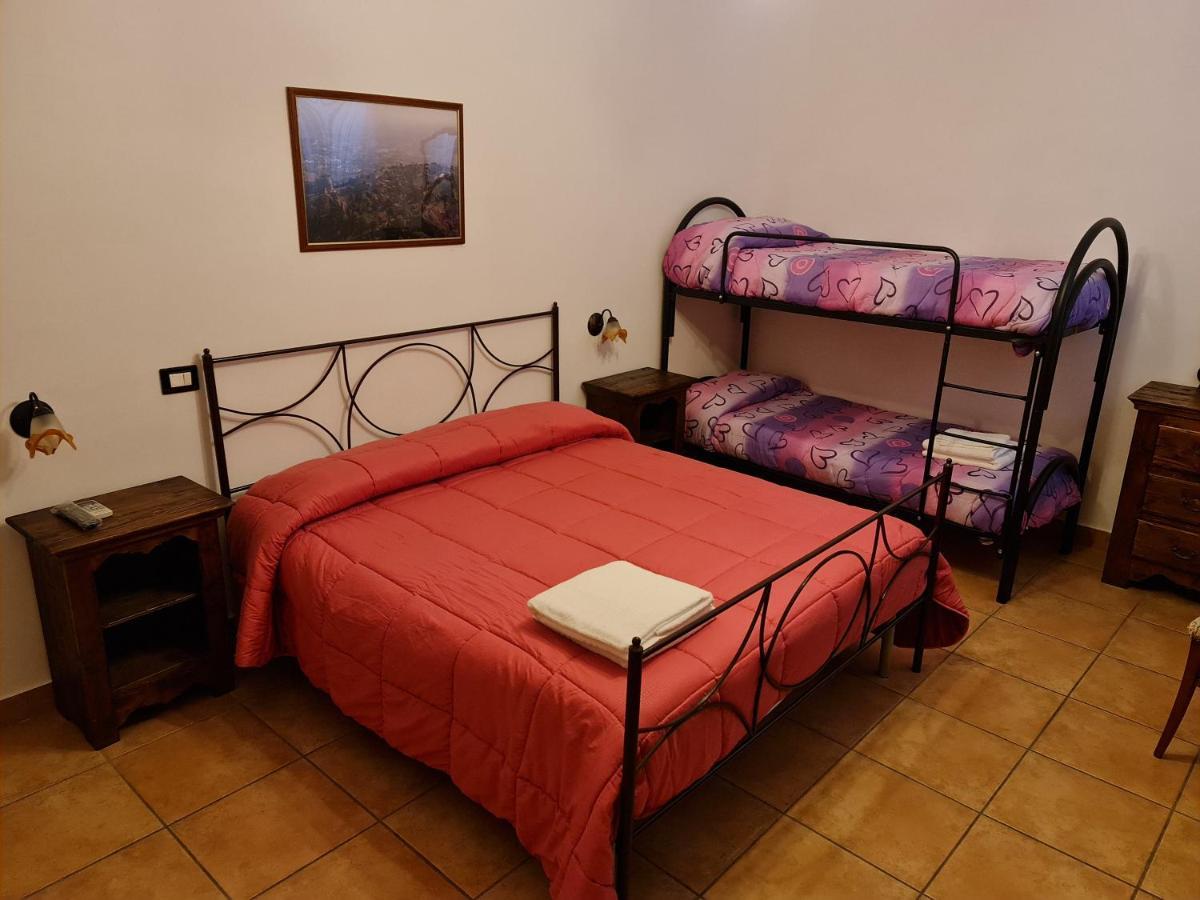 Casale Rurale Bed & Breakfast San Marco Evangelista Bagian luar foto